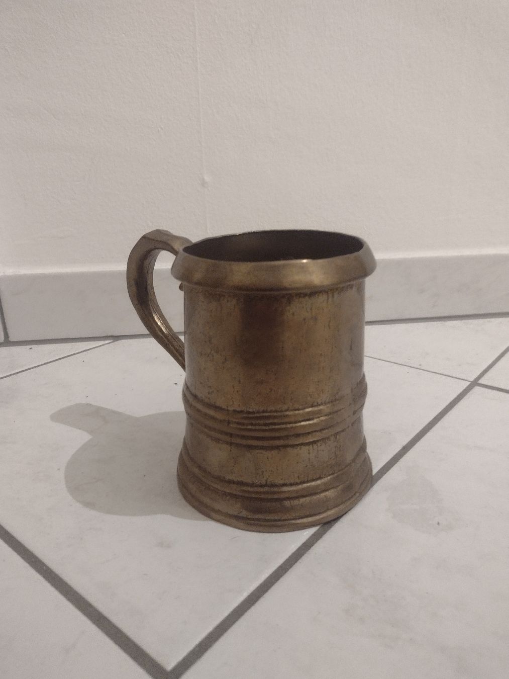 Tazze: Vintage Brass Mug - Large Massive Solid Brass – Usato da Zürich venduto da TrainLine 1
