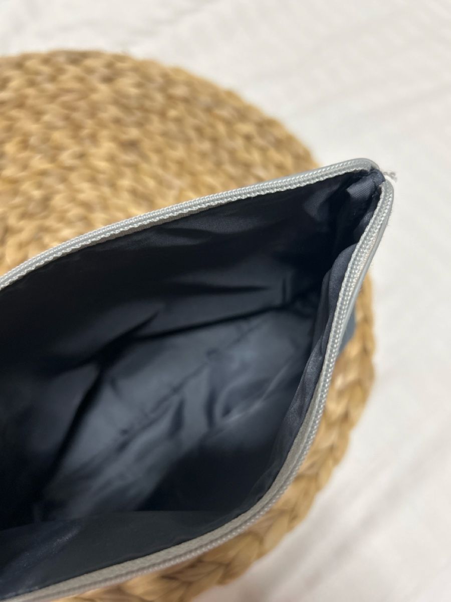 Trousses de maquillage: Pochette Lancaster avec lanière argentée, NEUVE – Neuf (Voir description) à Carouge GE par Emilynette 3