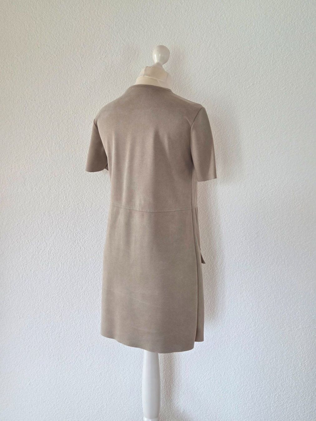 Zara Kleider: Kleid Beige Zara – Gebraucht aus Wängi von Bibo4. 2