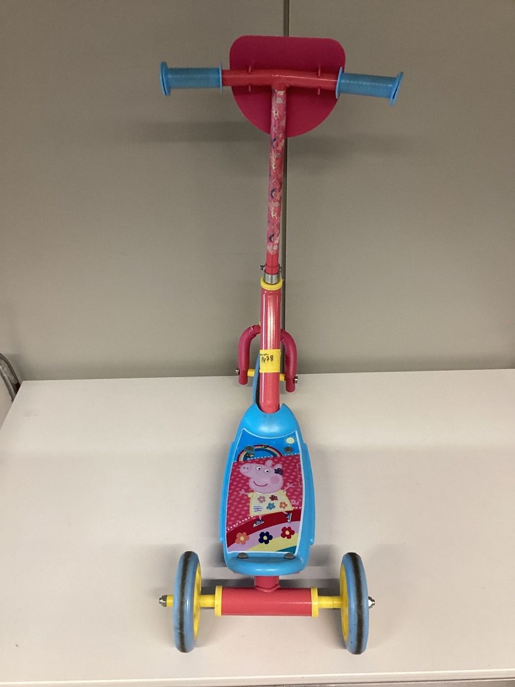 Veicoli per bambini: Süsser Peppa Pig Kinderroller 3-Rad -Wiitergäh – Usato da Zug venduto da GGZatWork 1