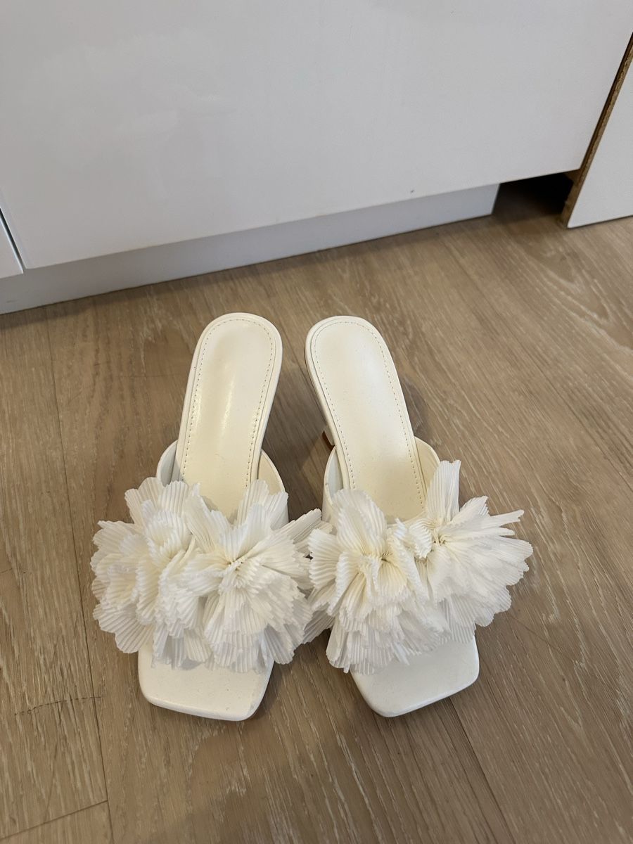 Damenschuhe: Damen Sommerzeit Schuhe Grösse 38 – Neu (gemäss Beschreibung) aus Basel von Ivana_4
