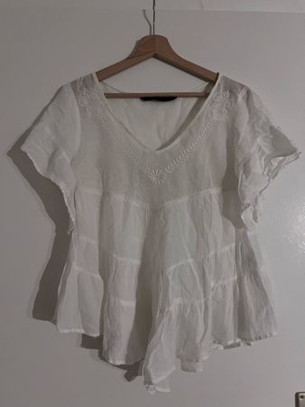Zara Bluse| Gr. S| weiss mit Stickerei