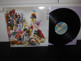 Elton John – Reg Strikes Back / 1988 / FOC