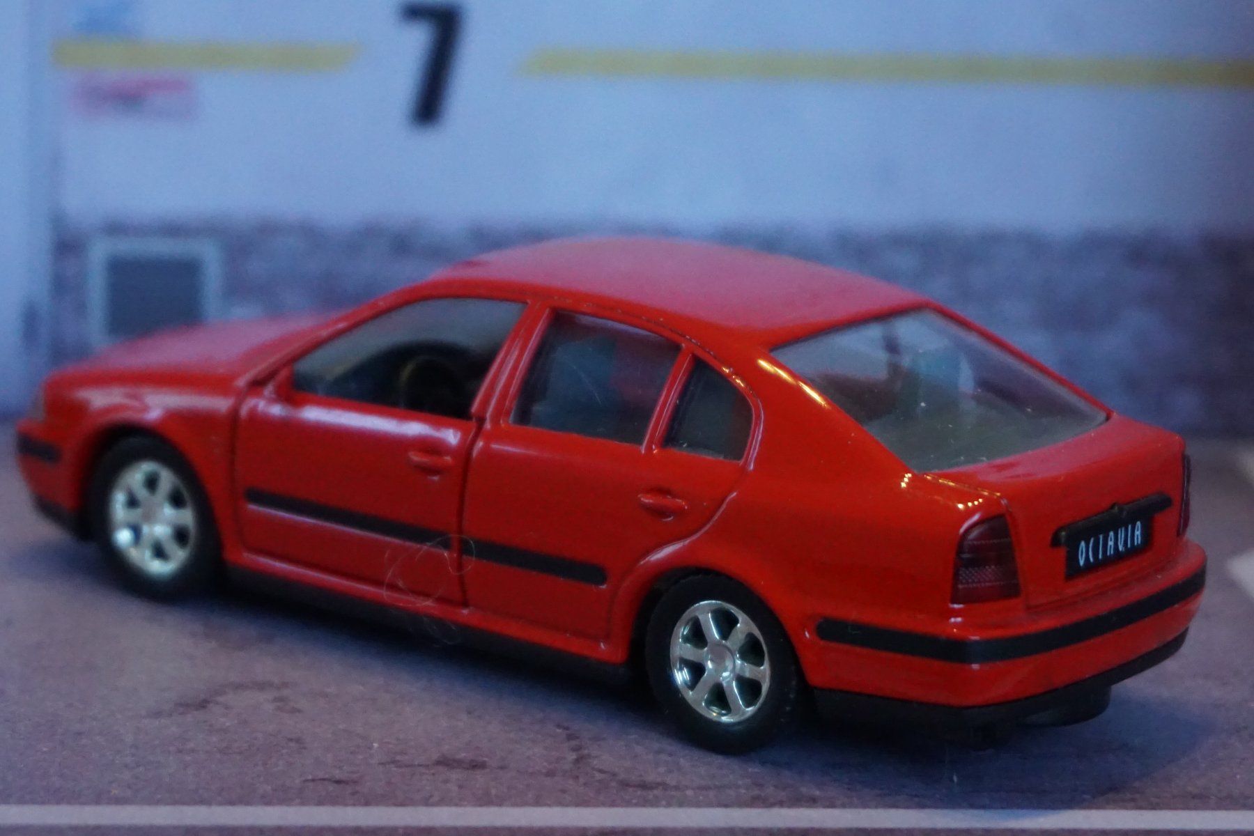Skoda Modellini d'auto: Skoda Octavia 1:43 TOP !!!!!!!!!! – Usato da Reiden venduto da Doppeldecker69 1