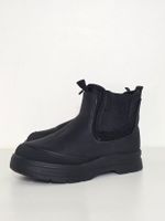 Ein Paar Kinder Schuhe von Zara Grösse 24