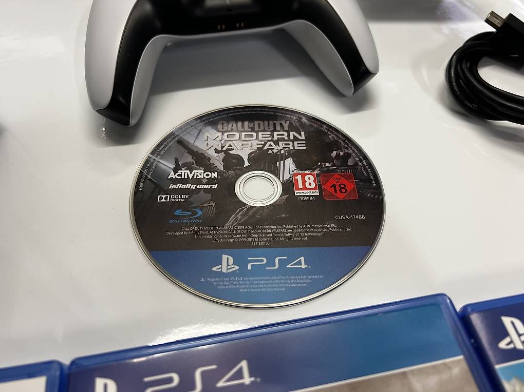 Sony Consoles: PlayStation 5 | PS5 | PS 5 – D'occasion à Aarburg par SSooLm 3