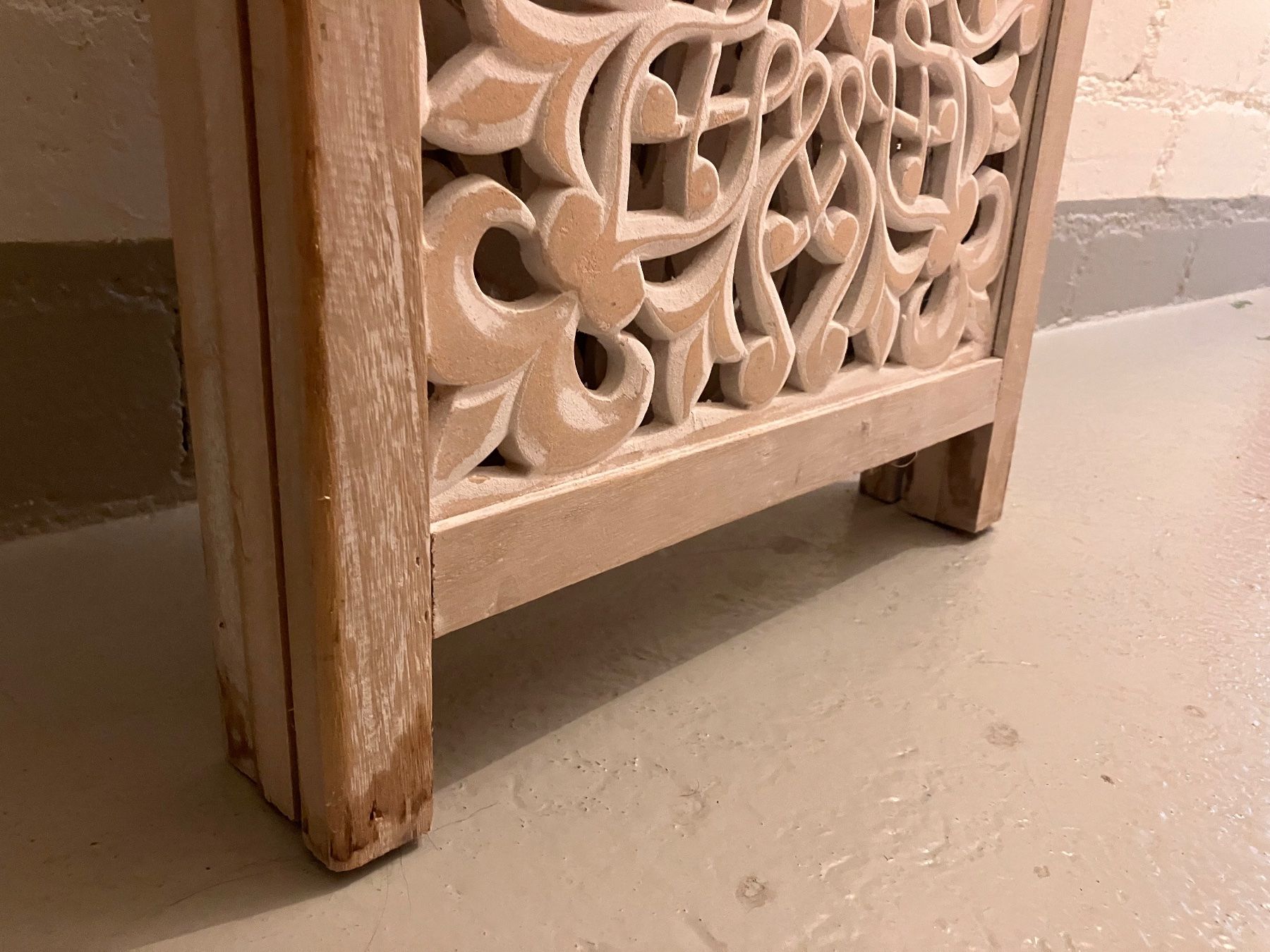 Paraventi: Paravent sculpté 3 panneaux blanc beige clair – Usato da Niederwangen BE venduto da audreychkaya 2