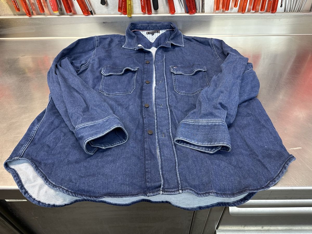 Tommy Hilfiger Camicie: Tommy Hilfiger Jeanshemd blau – Usato da Schwende venduto da weesli 3