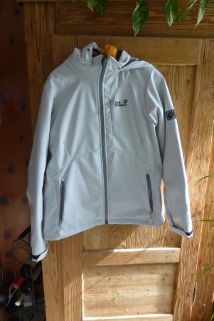 sehr schöne Jack Wolfskin Jacke mit Innenfutter Gr L Top Zu