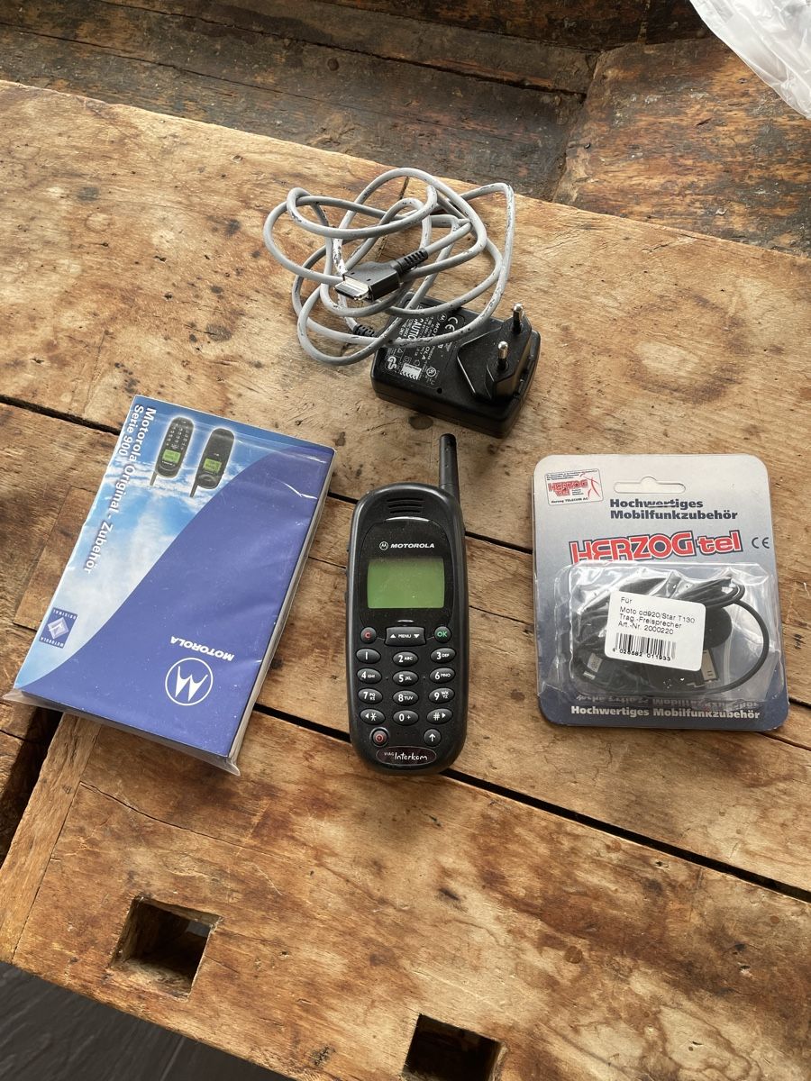 Motorola Telefoni cellulari / Smartphones: Motorola 900er Serie Handy – Usato da Wetzikon ZH venduto da seko1266