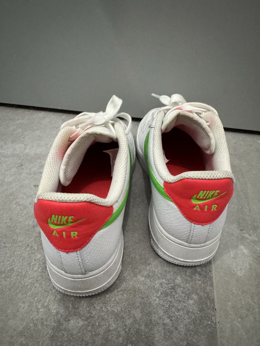 Nike Scarpe da uomo: Nike Air Force 1, pointure 38,5. – Nuovo (secondo la descrizione) da La Chaux-de-Fonds venduto da kel_9khc 2