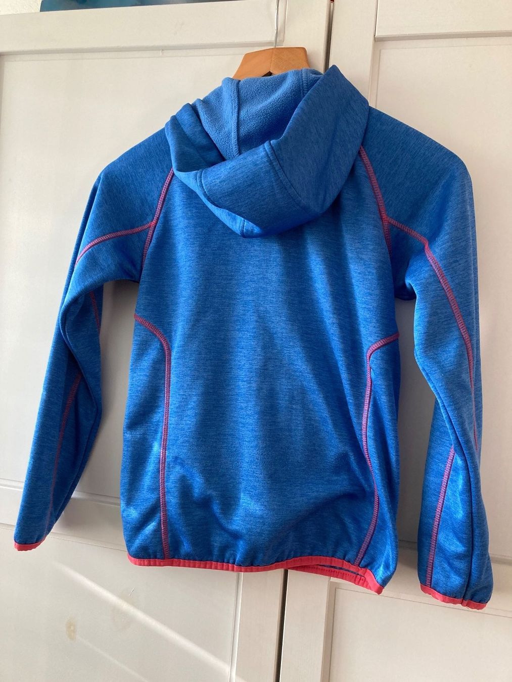 Kleiderpakete: Fliessjacken und Pullover – Gebraucht aus Dietlikon von ioa_wd8m 3