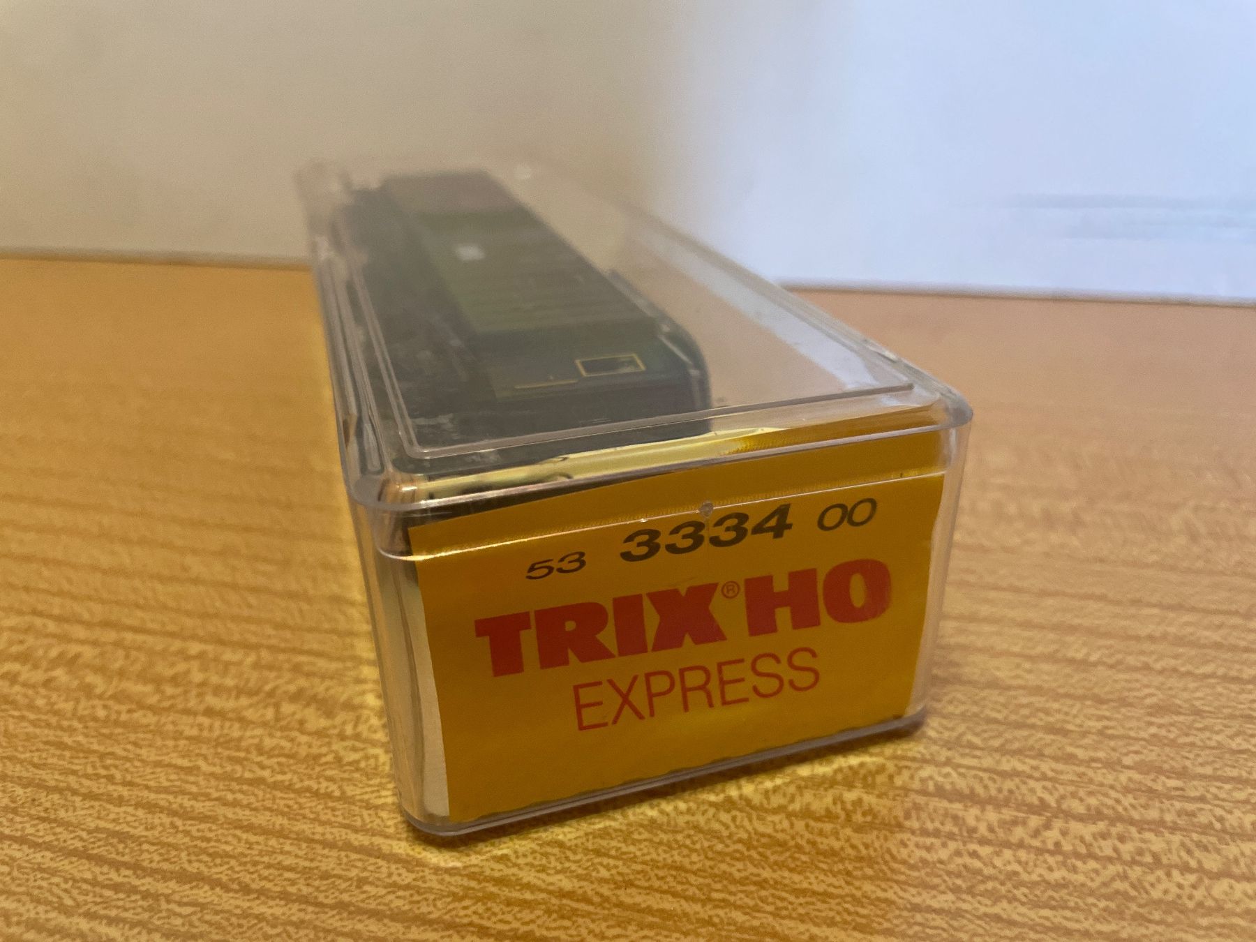 Trix Trains électriques: Trix Express H0 53333400 DB – D'occasion à Suhr par Daneli7 5
