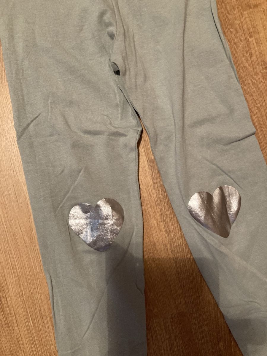 Collants & Leggings: Mädchen Herz Leggings Gr. 128 – D'occasion à Emmenbrücke par JJ_89 1