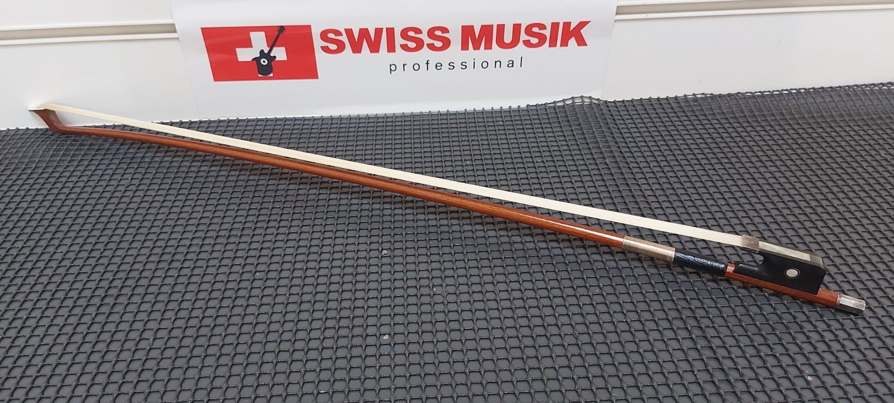 Strumenti musicali: Jean de Smet Cellobogen 78 gr. L=71-Cmm – Usato da Glattbrugg venduto da Swissmusik 7