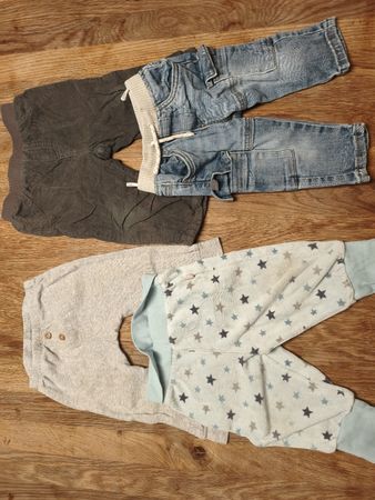 Kinder Hosen Set 4 Stk. Grösse 74 guter Zustand