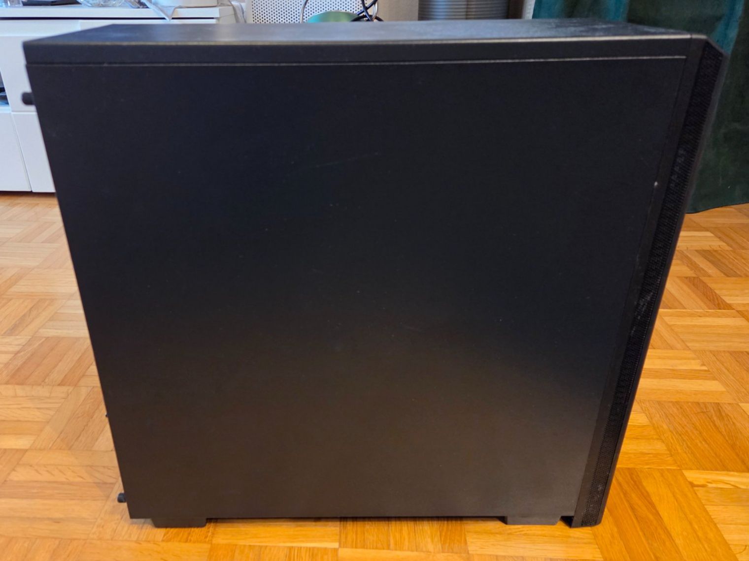 Custodie: BitFenix PC-Gehäuse Schwarz – Usato da Winterthur venduto da SilWi 4