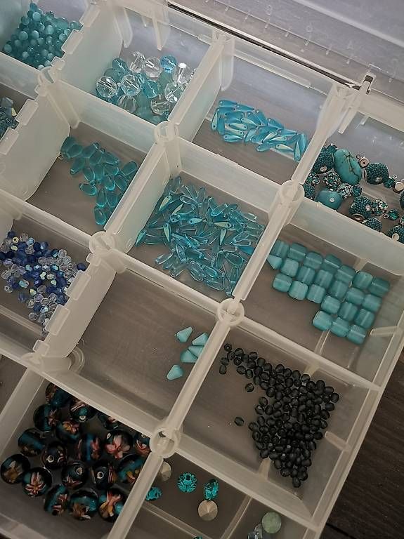 Perle (finte): Perlen Box Türkis – Usato da Rothenburg venduto da Priska_70 3