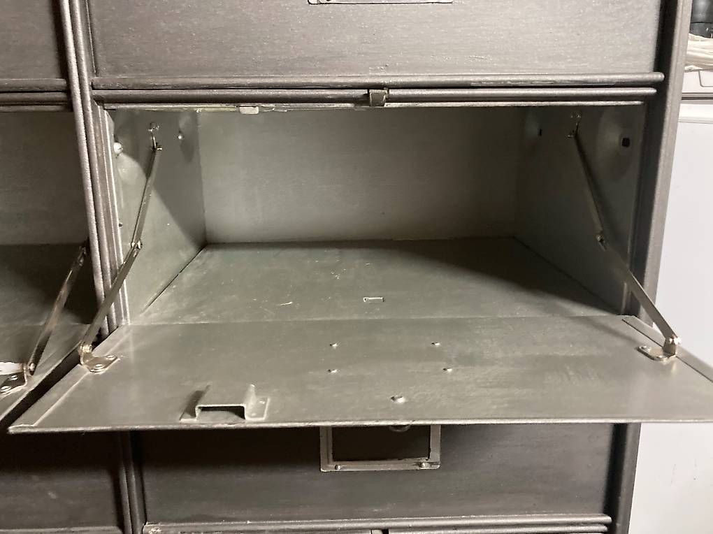 Schränke: Commode/armoire style industriel – Gebraucht aus Crissier von mar_rwq8 2