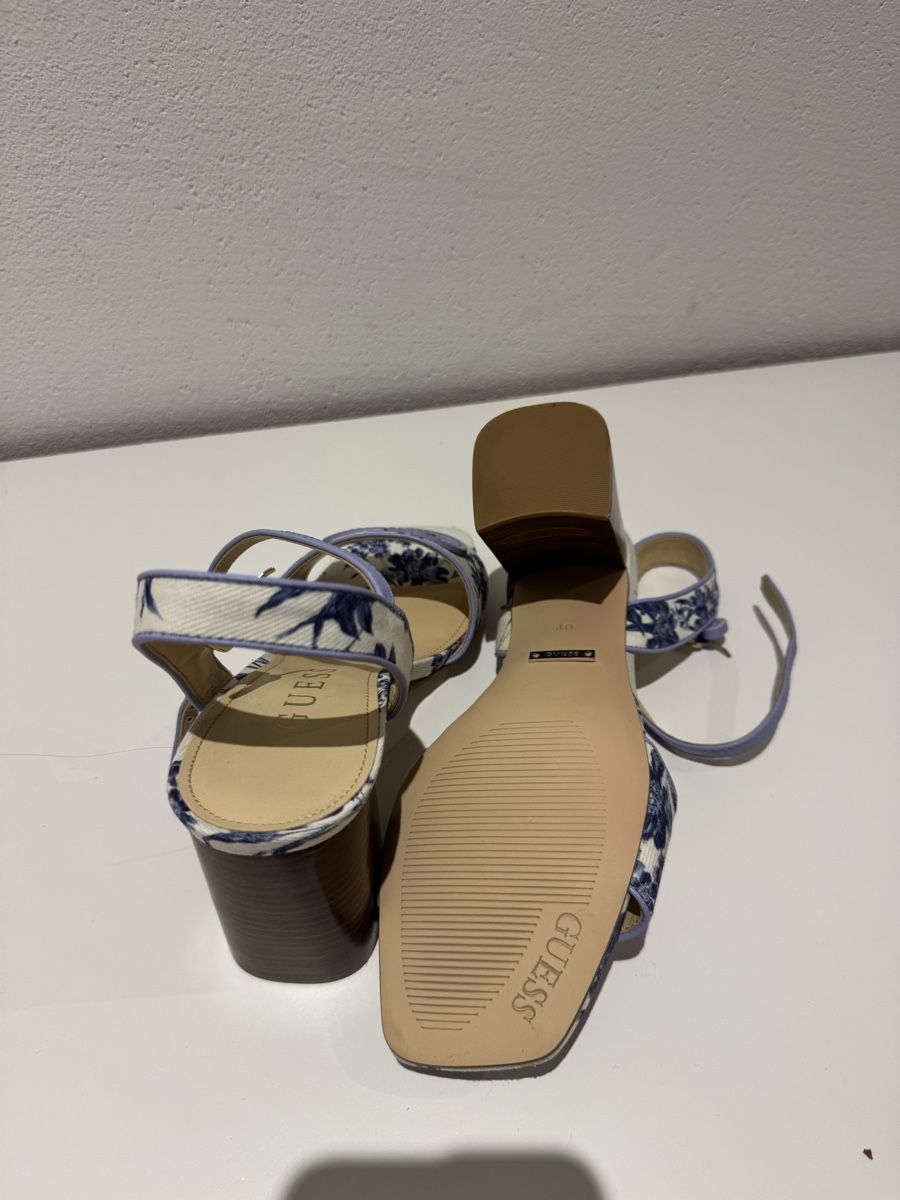 Guess Damenschuhe: Sandaletten Guess neu – Neu (gemäss Beschreibung) aus Ennetbürgen von Jackie98 2