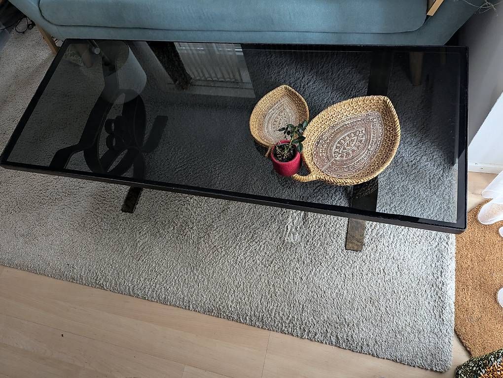 Tables: Glas Couchtisch schwarz – D'occasion à Winterthur par joh_mj2t