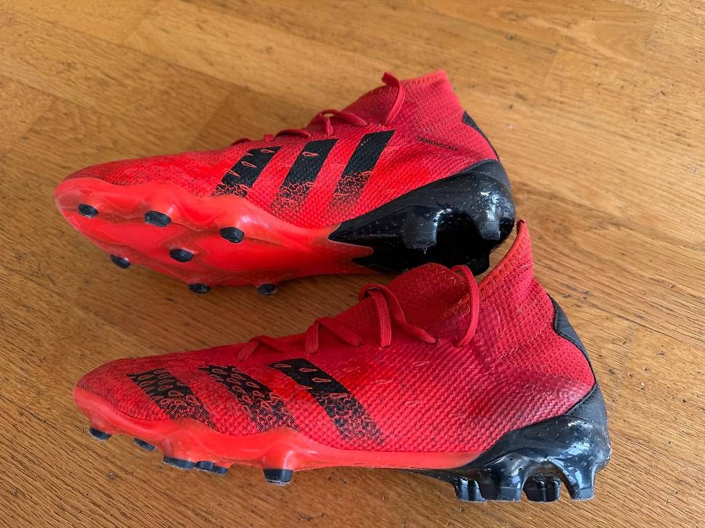 Scarpe da uomo: Kickschuhe Adidas Predator Grösse 41 1/8 – Usato da Aesch BL venduto da Baschqua