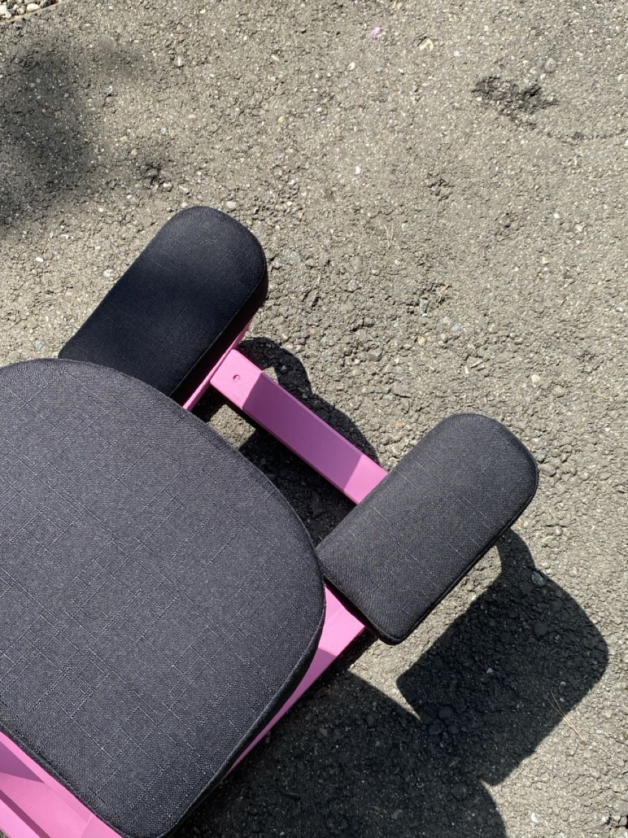 Stühle: Kniestuhl pink – Gebraucht aus Zürich von zoflora 3