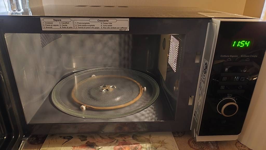 Forni: Forno microonde LG – Usato da Locarno venduto da lan_jf9k 1