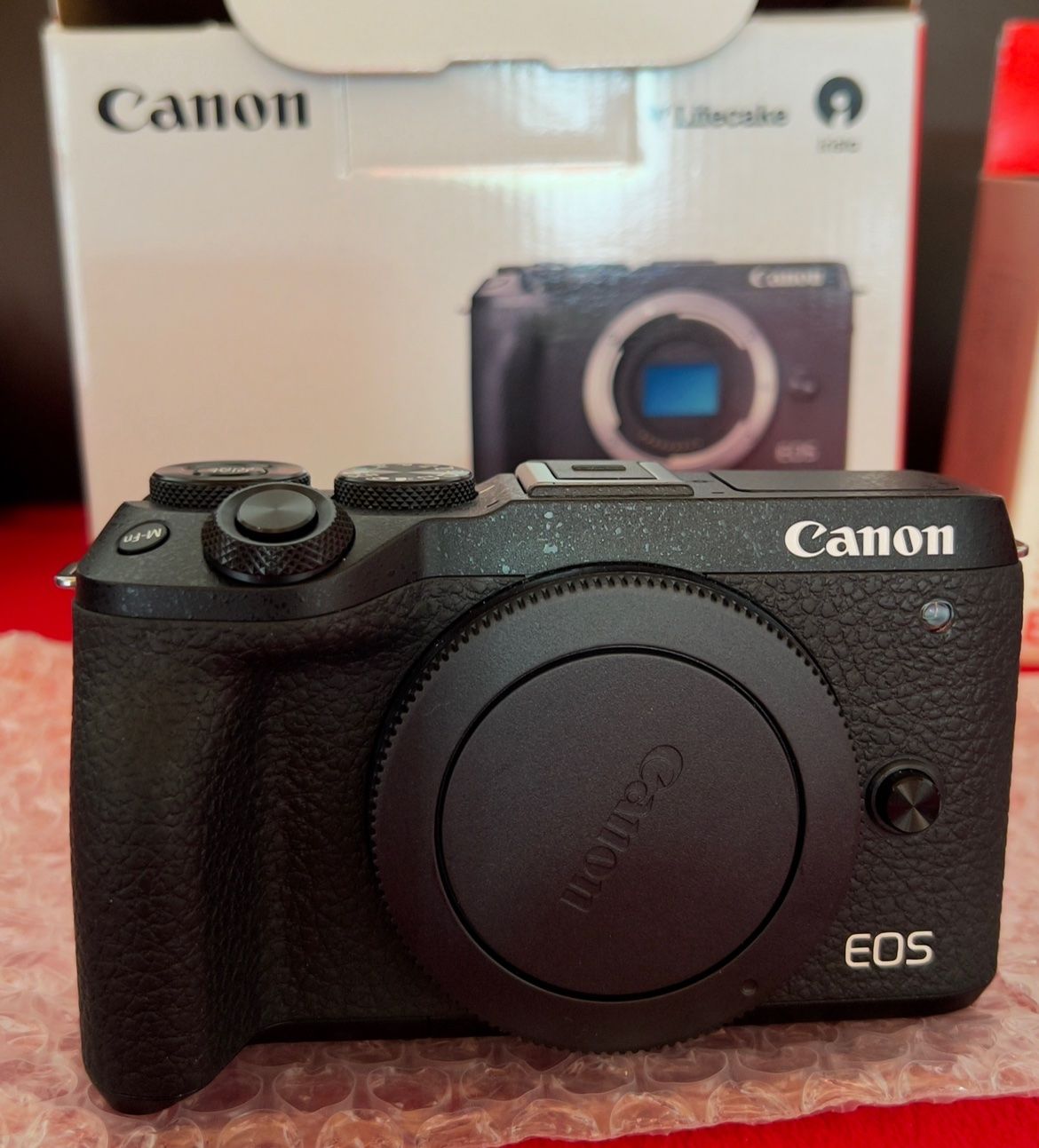 Canon Fotocamera: Canon Eos M6mkii – Usato da Köniz venduto da 12drita