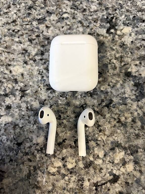 Apple Cuffie: Apple Airpods weiss – Usato da Gümligen venduto da NicolasScheidegger 1