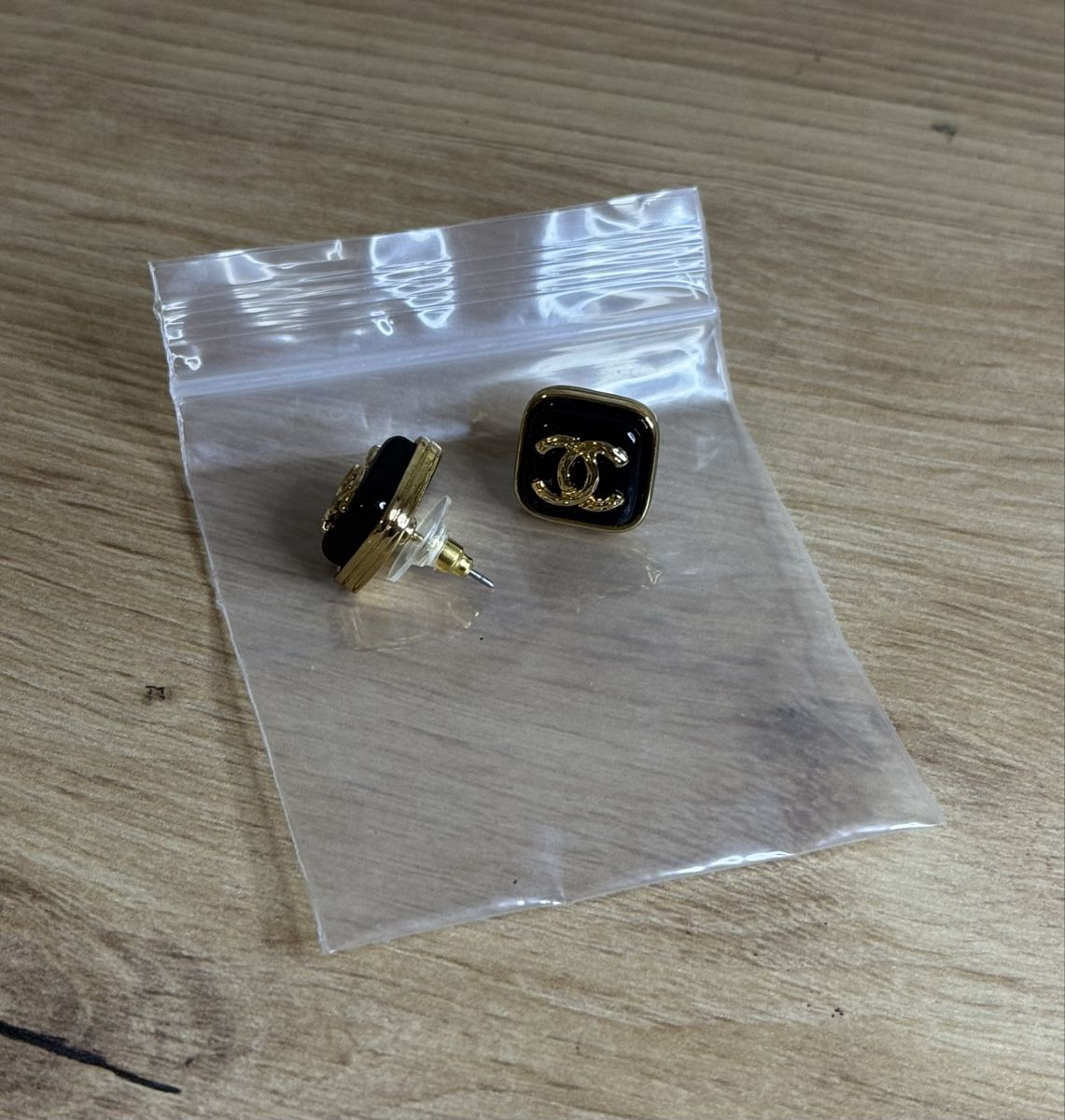 Chanel Ohrringe & -stecker: Boucles d’oreilles – Neu und originalverpackt aus Châtel-St-Denis von Montclair_Swiss 3