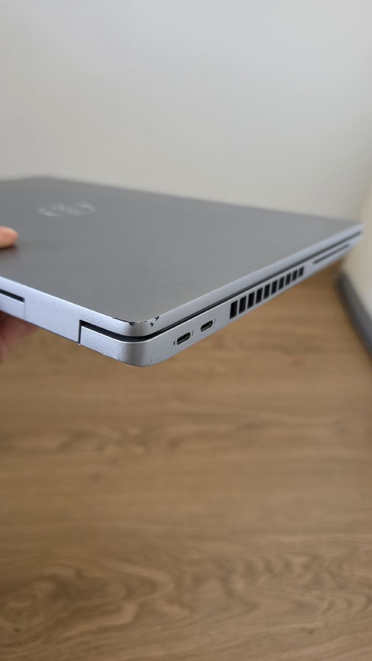 Dell Portables: Laptop Dell Precision 3561 – D'occasion à Genève par Rogue-Naboo-21 7