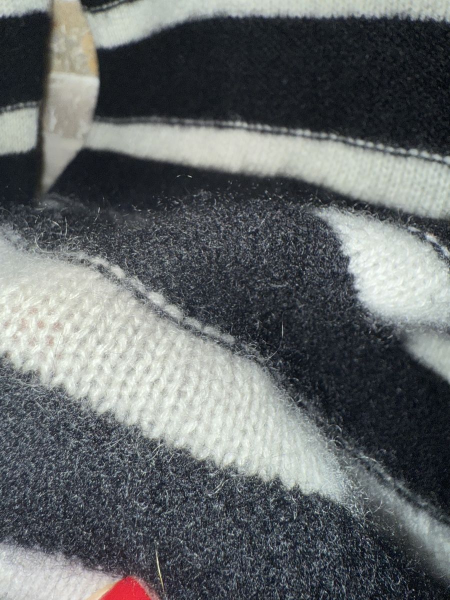 Maglioni & Felpe: Cashmere Pullover, Grösse S, schwarz-weiss gestreift. – Usato da Zürich venduto da JOD213 6