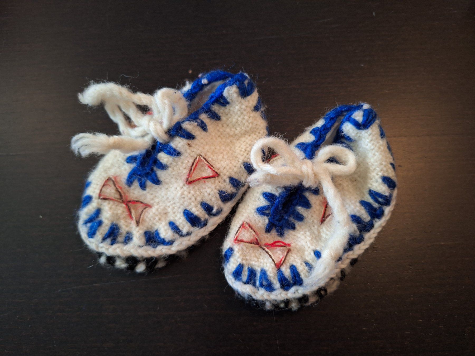 Calze per bambini: Babyschühchen, Gr. 10cm, Handgestrickt – Usato da Winterthur venduto da mel_65g9