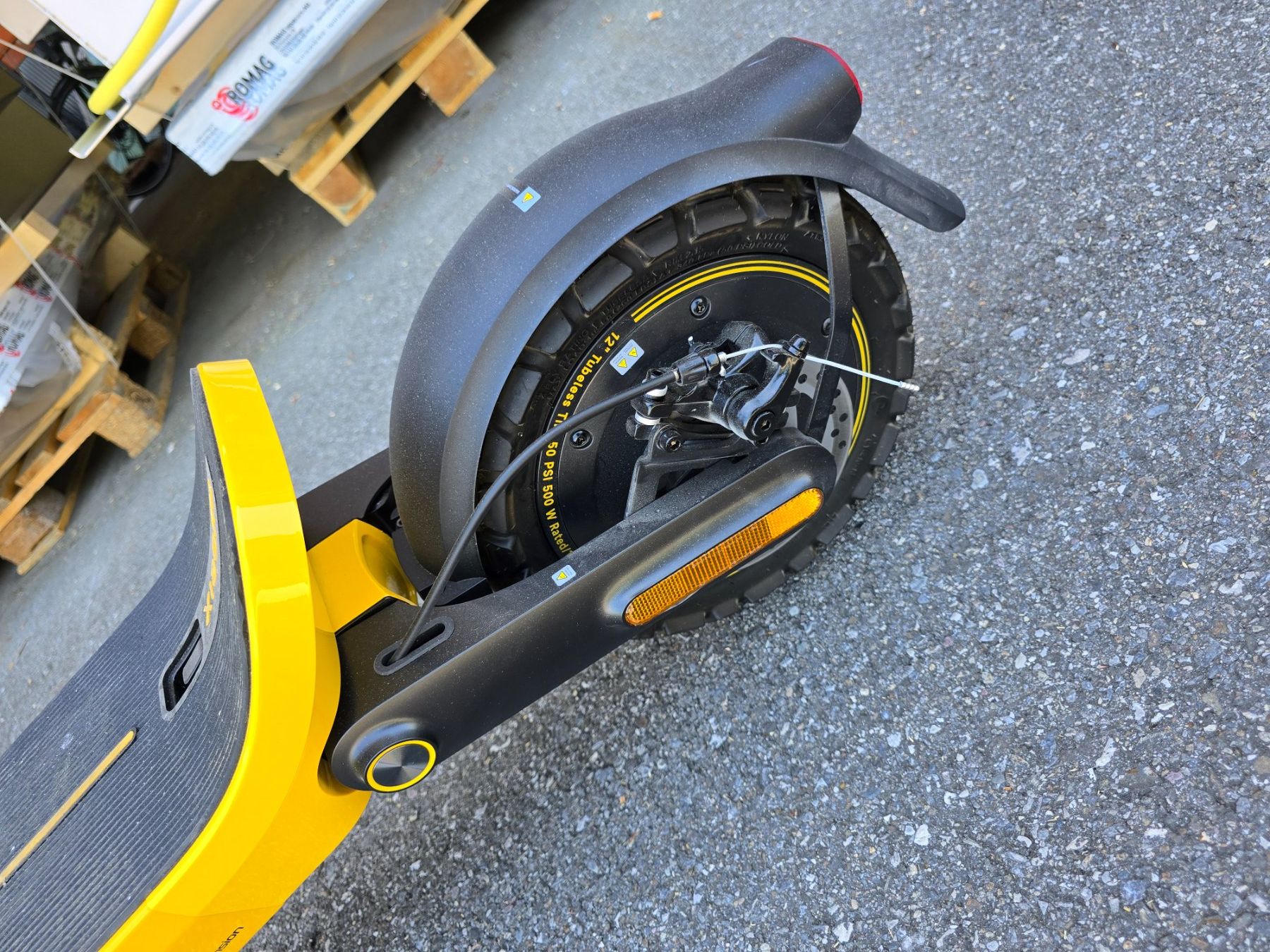 Xiaomi Kickboard: Xiaomi E-Scooter 6 Ultra Swiss Edition – Nuovo (secondo la descrizione) da Oberschrot venduto da cannihole 4