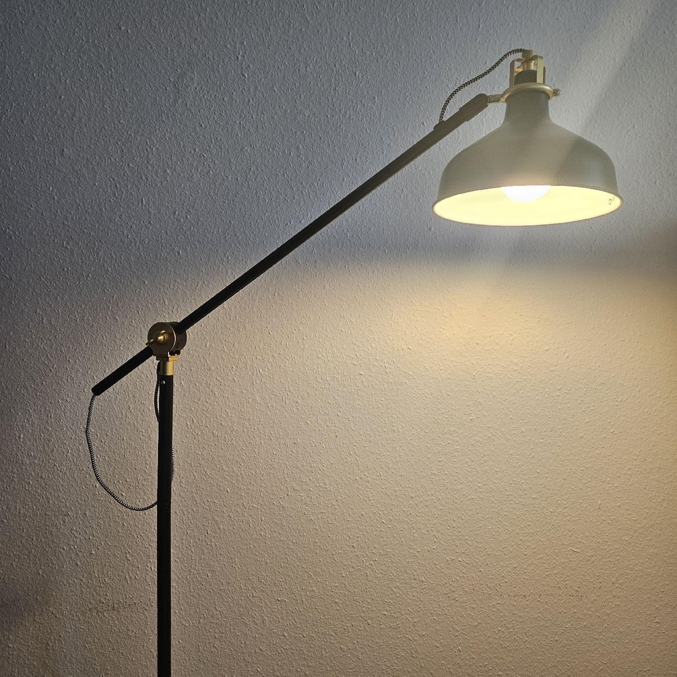 Ikea Lampade: Stehlampe IKEA RANARP – Usato da Bern venduto da naaa000xci 2
