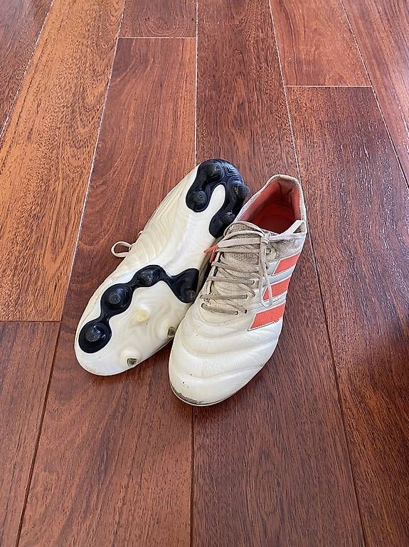 Scarpe per ragazzi: Chaussures de Football – Usato da Evilard venduto da nie_8j7g 1