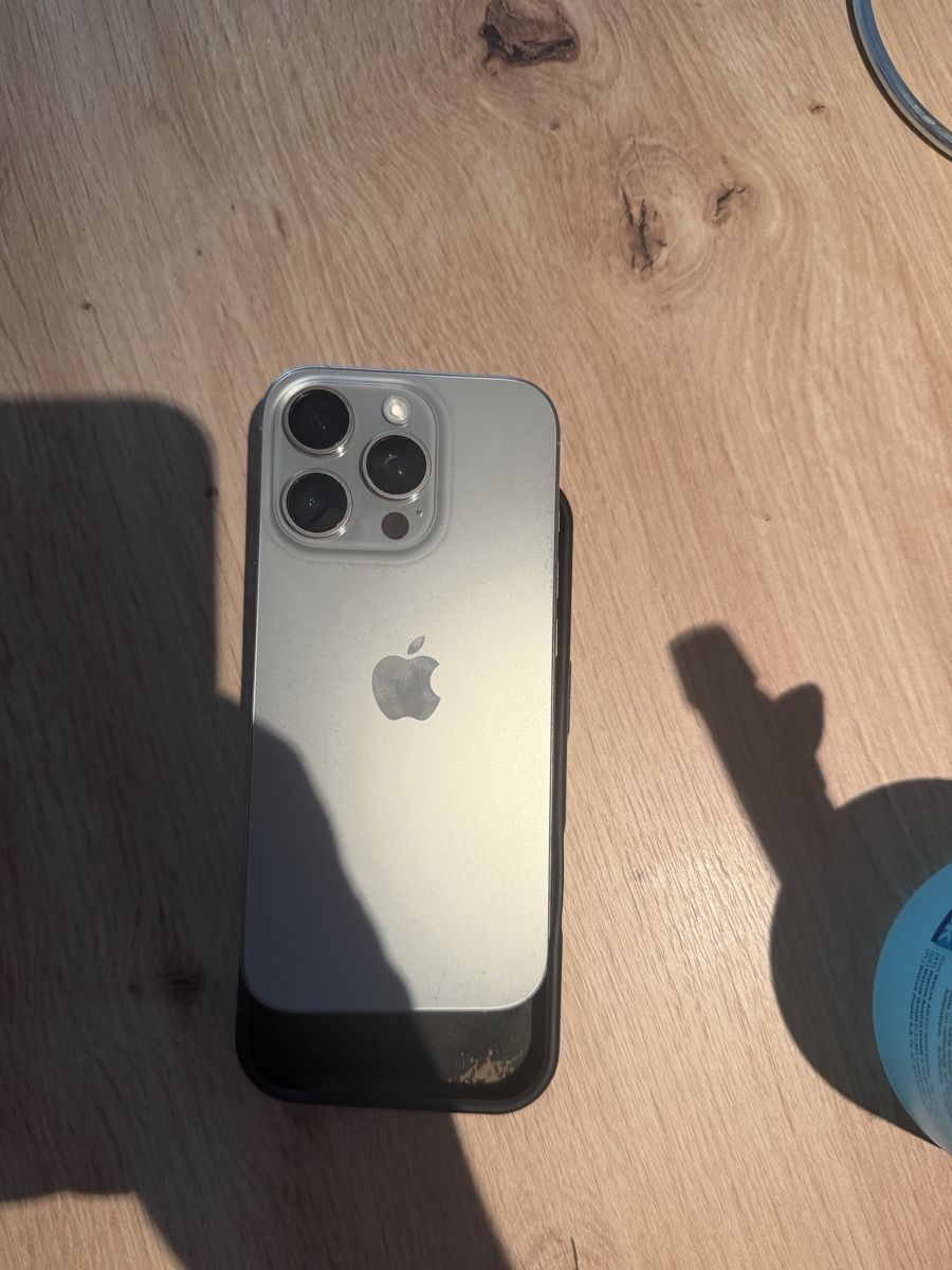 Apple Portables: Iphone 16 pro 256gb  – D'occasion à Emmenbrücke par Kekkiii 2