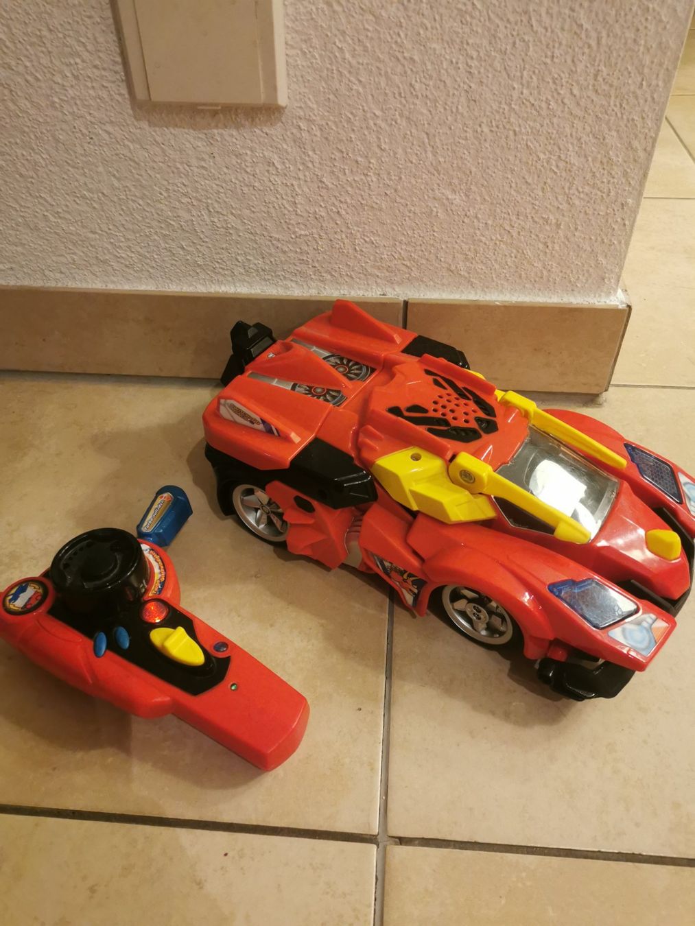 Modellismo RC: Vtech Triceratops-Auto, ferngesteuert – Usato da Weite venduto da zerozerox