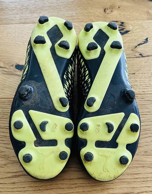 Puma Scarpe per ragazzi: Puma Nockenschuhe Grösse 32.5 – Usato da Berschis venduto da swiss-blossom 2