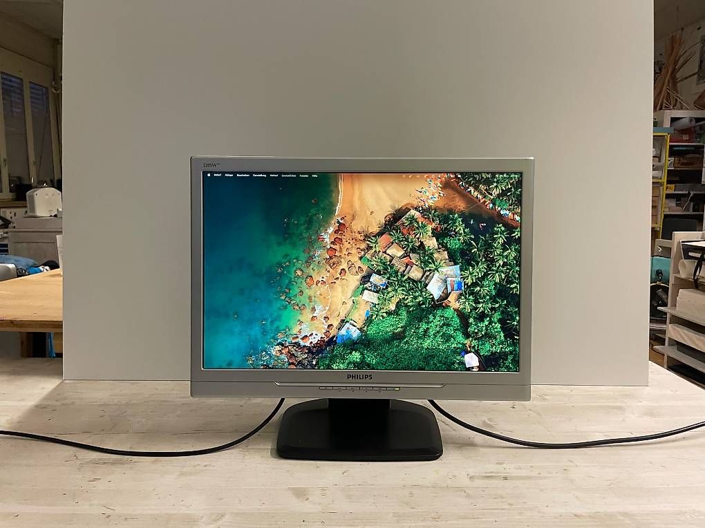 Philips Monitore: Philips 220SW8 Plus Einzeln 20.- 3 Stück 50.- – Gebraucht aus Allschwil von joe_gql9