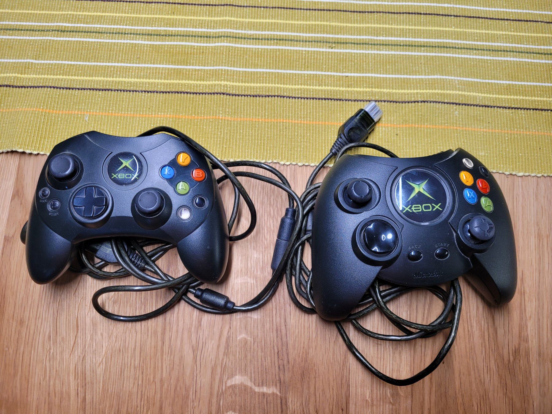 Microsoft Console: XBOX mit diversen Spielen – Usato da Oberweningen venduto da Maniperte 2