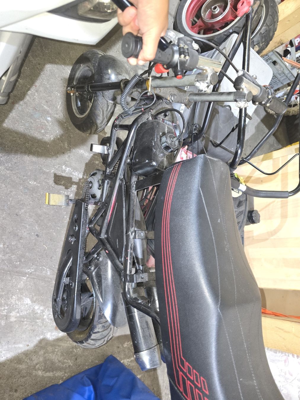 Sonstige: Mini Moto custom con motore 4 tempi, stato usato – Gebraucht aus Biasca von ana_wqf5 1