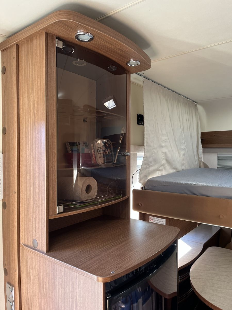 Bürstner Véhicules de camping: Wohnwagen Bürstner averso 410  – D'occasion à Linden par 007-Bond 8