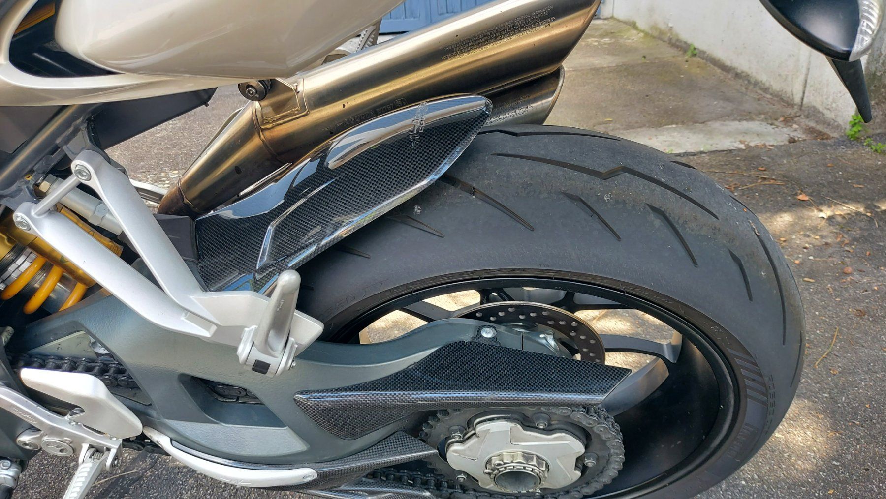 MV Agusta Strada: Top gepflegte MV Agusta Brutale 1090RR – Usato da Wangen ZH venduto da Jannic10 8