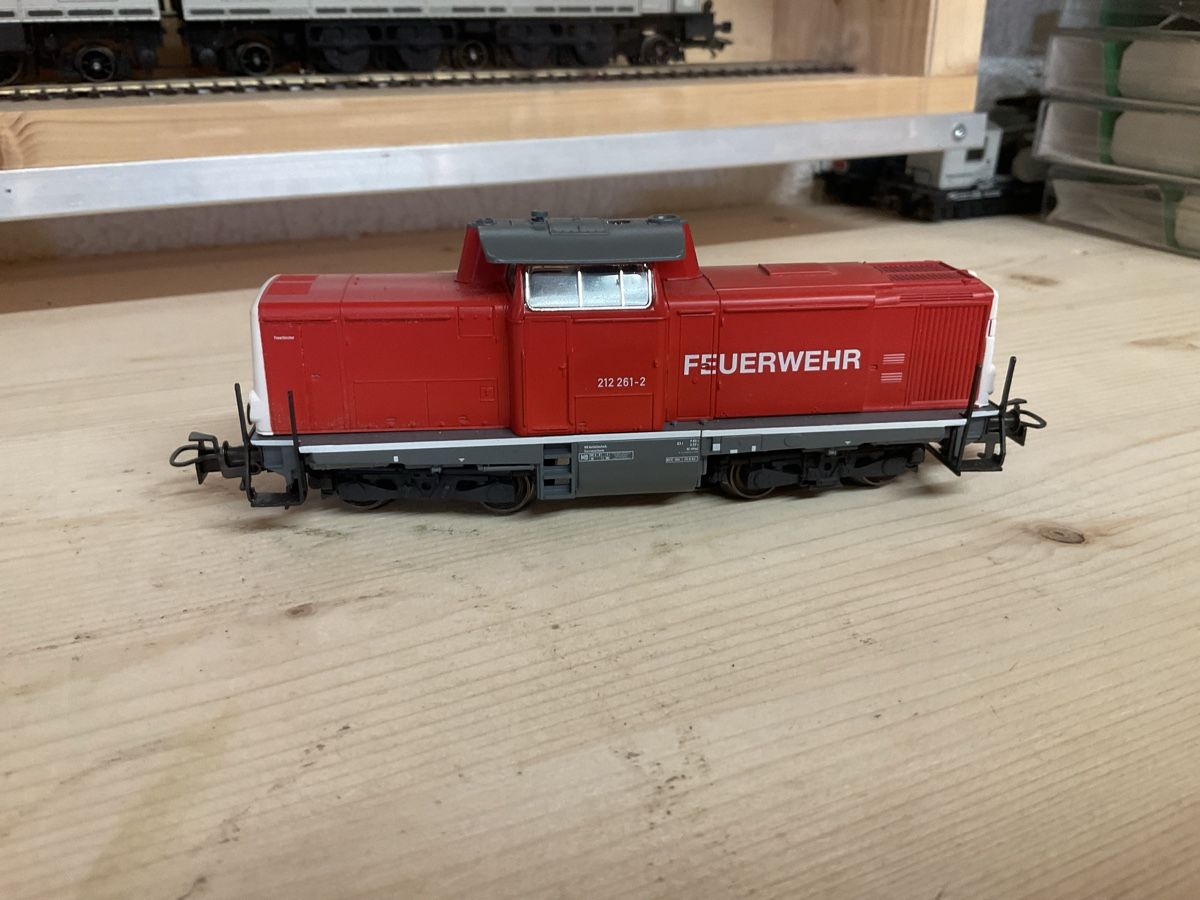 Märklin Modellini di ferrovie: DB V 100 – Nuovo (secondo la descrizione) da Wald ZH venduto da Sbbemilio 2