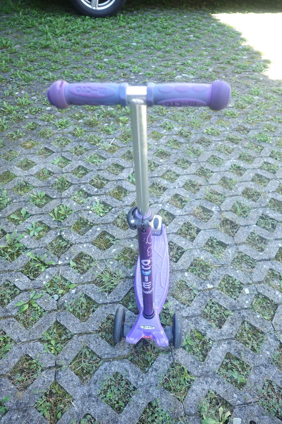 Micro Kickboard: Micro Scooter (3 Räder) – Usato da Aristau venduto da Padelino 1