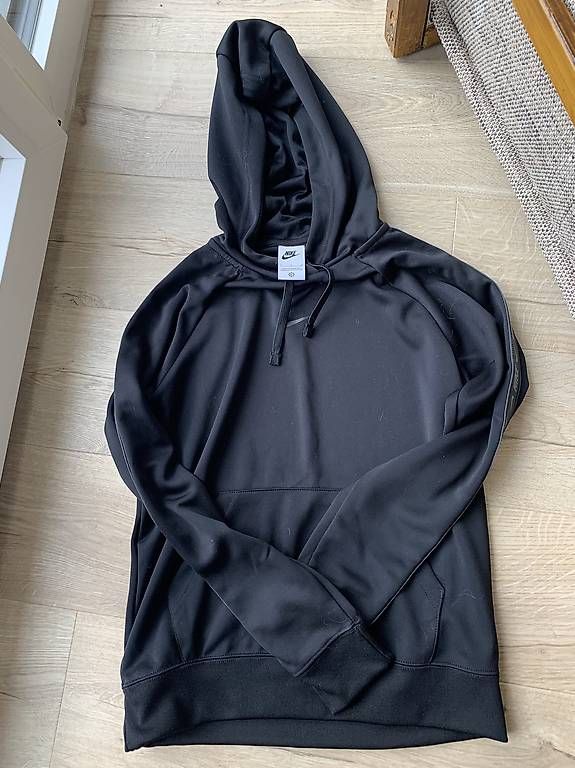 Kleiderpakete: Ensemble training Nike, taille S – Neu und originalverpackt aus Vérossaz von cat_92wy