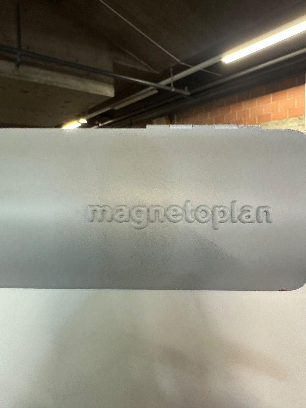 Calamite: Magnetoplan Flipchart / Whiteboard mobil auf Rollen – Usato da Pfungen venduto da PapaJoy17 4
