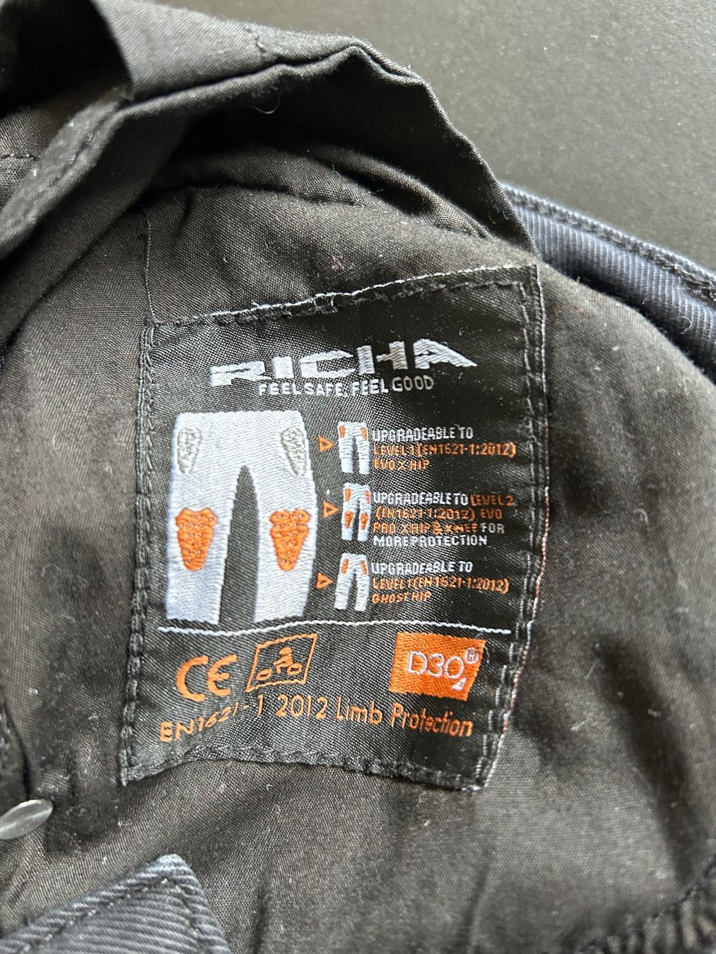 Pantaloni: RICHA / Motorradhose (D28/30) – Usato da Dietlikon venduto da Mankai 8